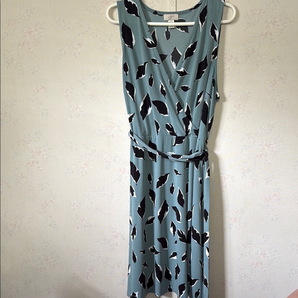 LOFT Sleeveless Midi Dress in Black and White Leaf Pattern